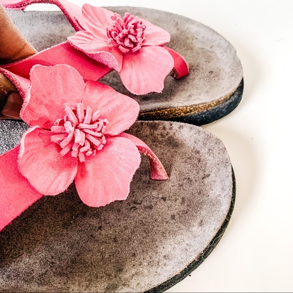 Mephisto Pink Flower Sandals SZ-7.5 - Picture 3 of 11